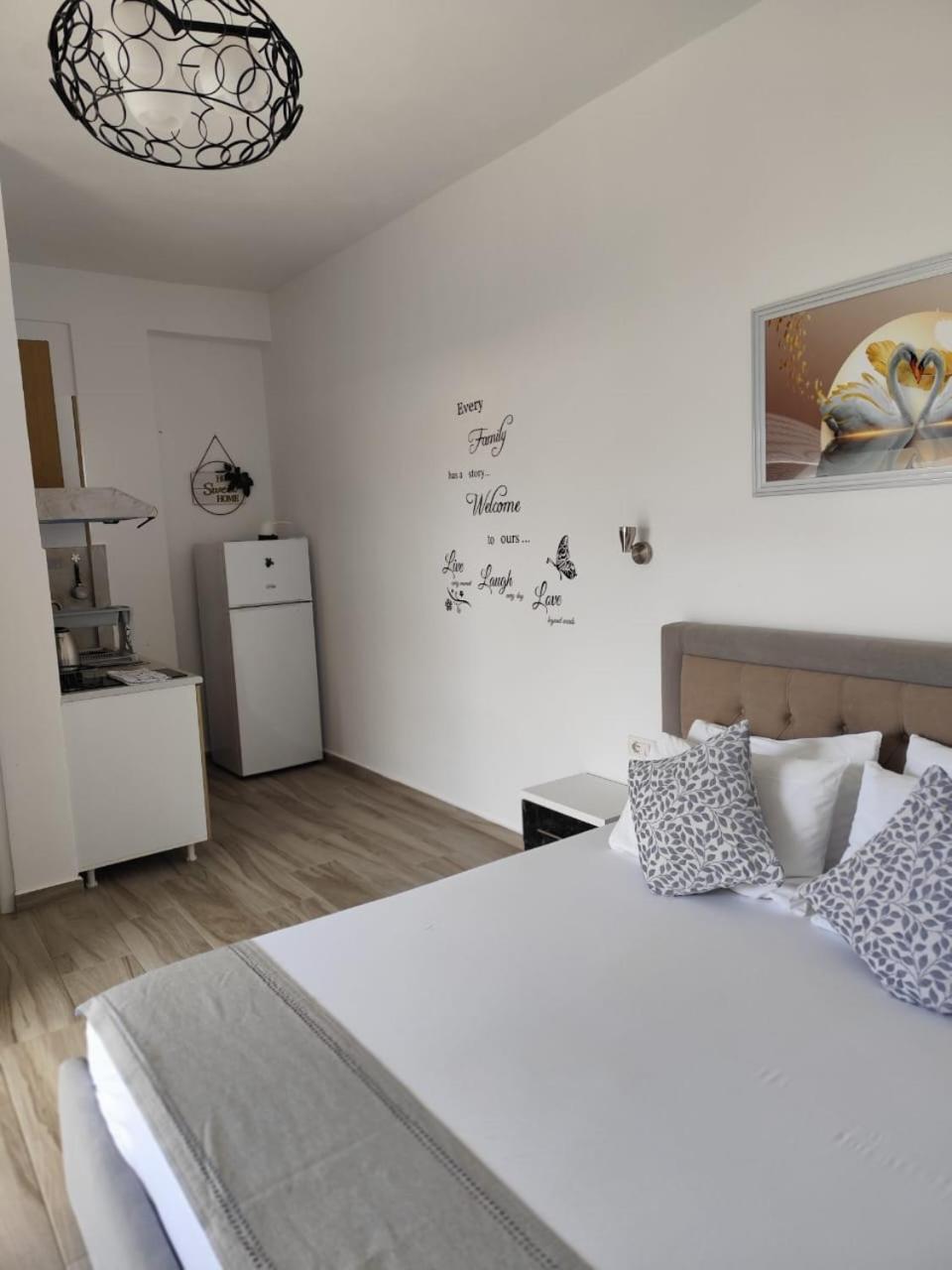 M&J Home Ksamil Exterior photo